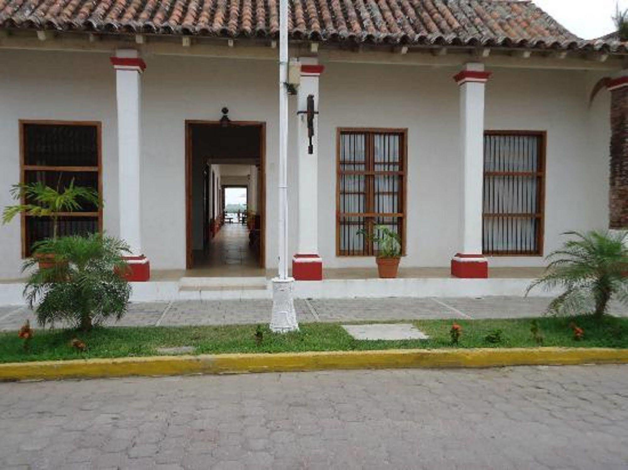 Отель Casa Del Rio Тлакотальпан Экстерьер фото